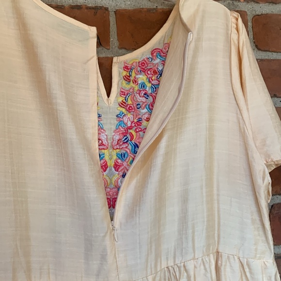 Emery Rose Dress Embroidered - Picture 7 of 14